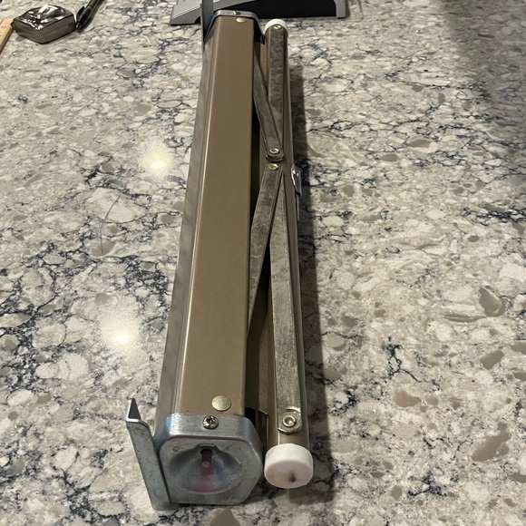 Vintage Da-lite handy Portable Projector Screen Retractable 18"×17" - Picture 11 of 11